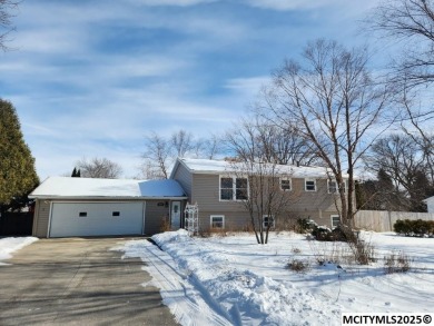 WELCOME TO YOUR OWN SLICE OF PARADISE! Nestled in a serene on Pioneer Town and Country Club in Iowa - for sale on GolfHomes.com, golf home, golf lot