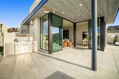 Beautiful modern one story townhouse at MacDonald Highlands with on Dragon Ridge Country Club in Nevada - for sale on GolfHomes.com, golf home, golf lot