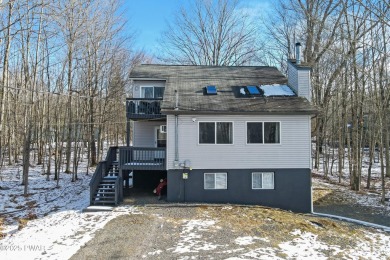 This beautifully remodeled 3-bedroom, 2-bathroom home comes on The Hideout Golf in Pennsylvania - for sale on GolfHomes.com, golf home, golf lot