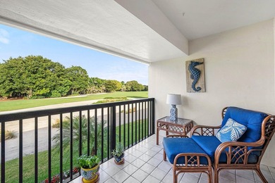 Spacious 3-bedroom, 2-bath condo featuring wood-look tile on Quail Ridge Golf Course and Country Club in Florida - for sale on GolfHomes.com, golf home, golf lot