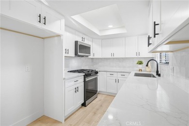 Fully remodeled condo in the highly desirable Mark III community on Fullerton Golf Course in California - for sale on GolfHomes.com, golf home, golf lot