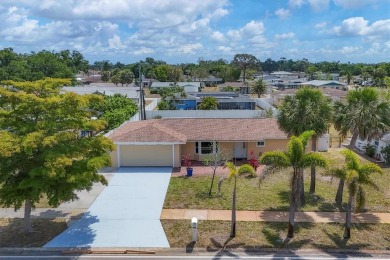 One or more photo(s) has been virtually stagede see this on Venice East Golf Club in Florida - for sale on GolfHomes.com, golf home, golf lot