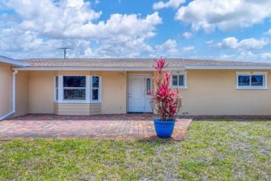 One or more photo(s) has been virtually stagede see this on Venice East Golf Club in Florida - for sale on GolfHomes.com, golf home, golf lot