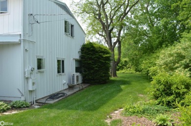 Luxuriously renovated mid-century modern home, open floor plan on Ottumwa Country Club in Iowa - for sale on GolfHomes.com, golf home, golf lot