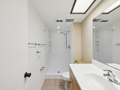 2/2 in highly desired Eastlake Woodlands, The Meadows~~this on East Lake Woodlands Country Club in Florida - for sale on GolfHomes.com, golf home, golf lot