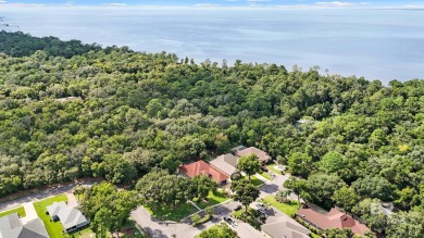 Welcome to this beautifully maintained 3-bedroom, 2-bath home on Peninsula Golf and Racquet Club in Alabama - for sale on GolfHomes.com, golf home, golf lot
