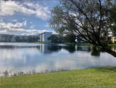 Spacious REMODELED 2 bed and 2 bath unit on the top floor, no on Fontainebleau Golf Course in Florida - for sale on GolfHomes.com, golf home, golf lot