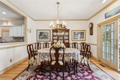 Updated end-unit townhome overlooking the 17th tee of the Blue on Fords Colony Country Club in Virginia - for sale on GolfHomes.com, golf home, golf lot