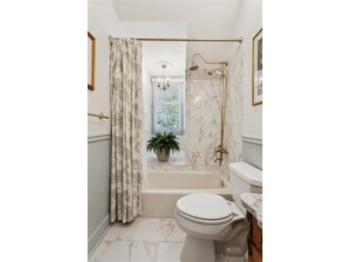 Updated end-unit townhome overlooking the 17th tee of the Blue on Fords Colony Country Club in Virginia - for sale on GolfHomes.com, golf home, golf lot