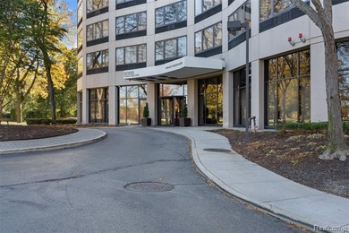 Experience urban living at its finest in Southfield. This on Evergreen Hills Golf Course in Michigan - for sale on GolfHomes.com, golf home, golf lot