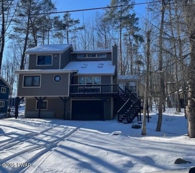 Welcome to this great 3-bedroom, 2-bath contemporary home on The Hideout Golf in Pennsylvania - for sale on GolfHomes.com, golf home, golf lot