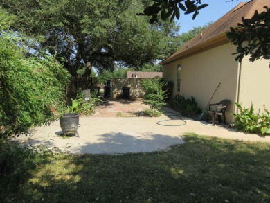 Welcome to this charming one-story, rock and stucco home. It is on Delaware Springs Golf Course in Texas - for sale on GolfHomes.com, golf home, golf lot