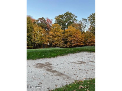 Unique building lot in Tanglwood Lakes, offering seasonal on Paupack Hills Golf and Country Club in Pennsylvania - for sale on GolfHomes.com, golf home, golf lot