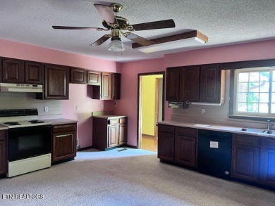 Welcome to resort-style living in the heart of Tellico Village! on Toqua Golf Course - Loudon County in Tennessee - for sale on GolfHomes.com, golf home, golf lot