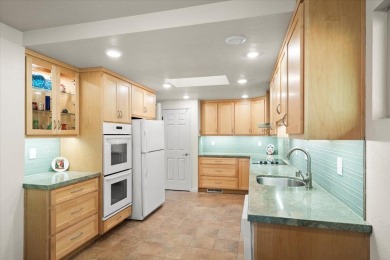 This updated SINGLE-FAMILY HOME located in the Villages Golf & on Villages Golf and Country Club in California - for sale on GolfHomes.com, golf home, golf lot