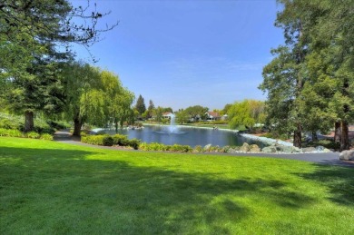 This updated SINGLE-FAMILY HOME located in the Villages Golf & on Villages Golf and Country Club in California - for sale on GolfHomes.com, golf home, golf lot