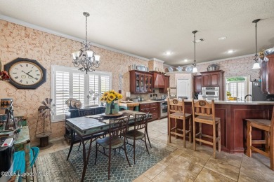 This spacious Country Club home boasts a prime location on a on Hillcrest Country Club in Texas - for sale on GolfHomes.com, golf home, golf lot
