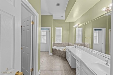 Wonderful Southern Trace home, located walking distance to on Southern Trace Country Club in Louisiana - for sale on GolfHomes.com, golf home, golf lot