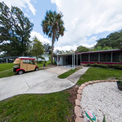 Now Accepting Ages 40 plus!!! Charming and well-maintained 1980 on Ocala Palms Golf and Country Club in Florida - for sale on GolfHomes.com, golf home, golf lot