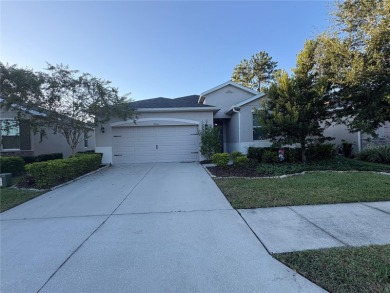Gorgeous single-family house with 3 bedrooms, 2 baths, and 2 on Hernando Oaks Golf and Country Club in Florida - for sale on GolfHomes.com, golf home, golf lot