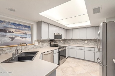 Welcome to the beautiful Sun Lakes family!  This extended floor on Cottonwood Country Club in Arizona - for sale on GolfHomes.com, golf home, golf lot