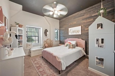 Gorgeous and move-in ready, this 3-bedroom, 2.5-bath home with a on Lantana Golf Club in Texas - for sale on GolfHomes.com, golf home, golf lot