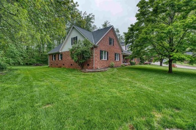 Welcome to this beautifully maintained 5-bedroom, 3.5-bathroom on Henderson Country Club in Kentucky - for sale on GolfHomes.com, golf home, golf lot