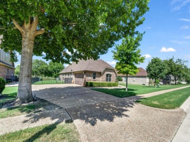 Step into this beautiful true 4-bedroom home, built in 2012 on The Golf Club At Crown Valley in Texas - for sale on GolfHomes.com, golf home, golf lot