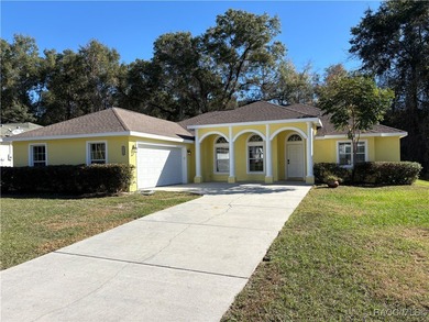 Welcome to this beautifully renovated three bedroom two bath on Citrus Springs Country Club in Florida - for sale on GolfHomes.com, golf home, golf lot
