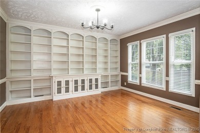 This gorgeous 2 story home on the golf course in Kings Grants on Kings Grant Golf and Country Club in North Carolina - for sale on GolfHomes.com, golf home, golf lot