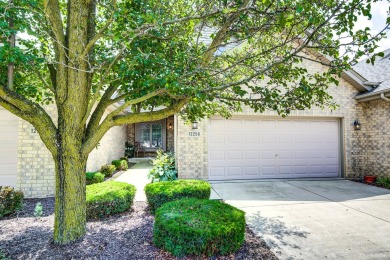 Wonderful quality built Gallagher and Henry townhome nestled in on Ruffled Feathers Golf Club in Illinois - for sale on GolfHomes.com, golf home, golf lot