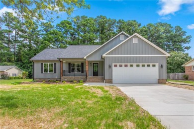 ***SELLER OFFERING $3,000 TOWARDS BUYER CLOSING COSTS WITH on Sapona Country Club, Inc. in North Carolina - for sale on GolfHomes.com, golf home, golf lot