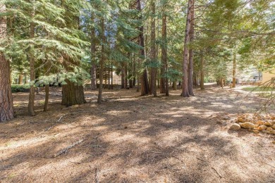 Beautiful level golf course lot at Lake Almanor West! Located on on Lake Almanor West Golf Course in California - for sale on GolfHomes.com, golf home, golf lot