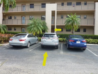 Stunning 1 bed, 1.5 bath, 1st-floor unit in 55+ community! on Sunrise Lakes Phase IV Golf Course in Florida - for sale on GolfHomes.com, golf home, golf lot