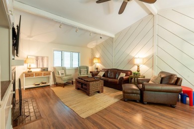 BEAUTIFUL EDEN ISLE CONDO, just a short walk to the RED APPLE on Red Apple Inn and Country Club in Arkansas - for sale on GolfHomes.com, golf home, golf lot
