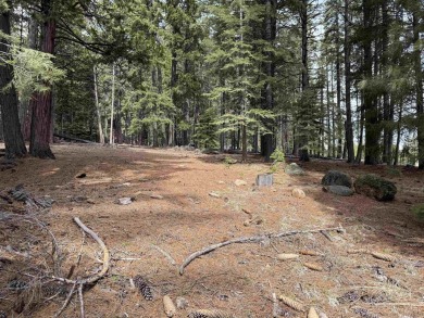 Fantastic opportunity! Lake Almanor Country Club offers a on Lake Almanor Country Club in California - for sale on GolfHomes.com, golf home, golf lot