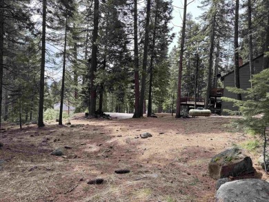 Fantastic opportunity! Lake Almanor Country Club offers a on Lake Almanor Country Club in California - for sale on GolfHomes.com, golf home, golf lot