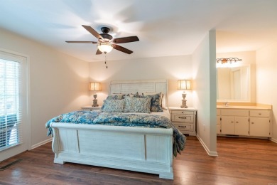 BEAUTIFUL EDEN ISLE CONDO, just a short walk to the RED APPLE on Red Apple Inn and Country Club in Arkansas - for sale on GolfHomes.com, golf home, golf lot