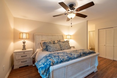BEAUTIFUL EDEN ISLE CONDO, just a short walk to the RED APPLE on Red Apple Inn and Country Club in Arkansas - for sale on GolfHomes.com, golf home, golf lot