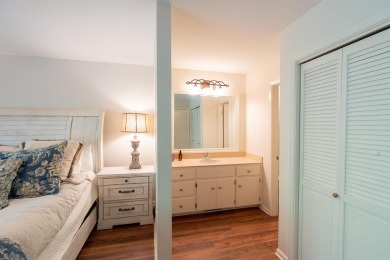 BEAUTIFUL EDEN ISLE CONDO, just a short walk to the RED APPLE on Red Apple Inn and Country Club in Arkansas - for sale on GolfHomes.com, golf home, golf lot
