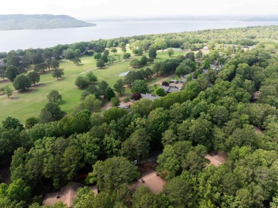 BEAUTIFUL EDEN ISLE CONDO, just a short walk to the RED APPLE on Red Apple Inn and Country Club in Arkansas - for sale on GolfHomes.com, golf home, golf lot