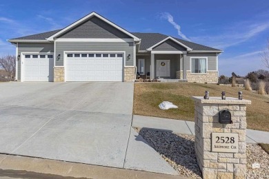 Welcome Home to this nearly new STUNNING 6 bdrm 4 bath ranch on Colbert Hills Golf Course in Kansas - for sale on GolfHomes.com, golf home, golf lot