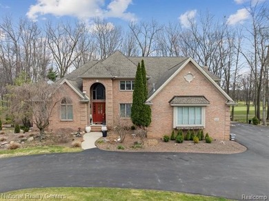 Motivated Seller!  This Prestwick Village Golf Community Retreat on Prestwick Village Golf Club in Michigan - for sale on GolfHomes.com, golf home, golf lot