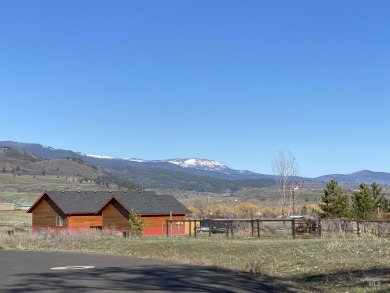 Country living and city living may have found a compromise with on Council Mountain Golf Course in Idaho - for sale on GolfHomes.com, golf home, golf lot