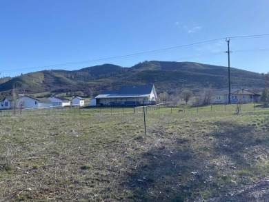 Country living and city living may have found a compromise with on Council Mountain Golf Course in Idaho - for sale on GolfHomes.com, golf home, golf lot