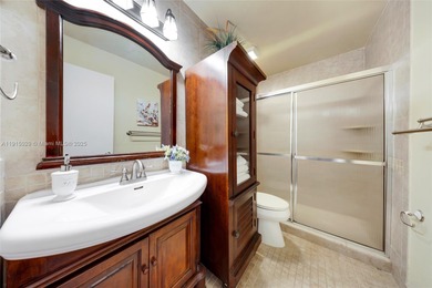 Welcome to this charming 3-bedroom, 2-bathroom villa in Weston on Bonaventure Country Club in Florida - for sale on GolfHomes.com, golf home, golf lot