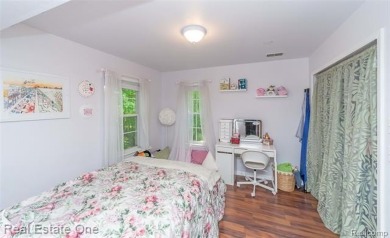 Remodeled in 2024, this entry level ranch style condo has no on Fenton Farms Golf Club in Michigan - for sale on GolfHomes.com, golf home, golf lot