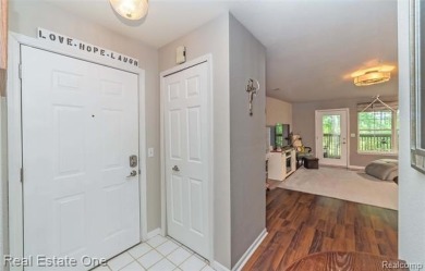 Remodeled in 2024, this entry level ranch style condo has no on Fenton Farms Golf Club in Michigan - for sale on GolfHomes.com, golf home, golf lot