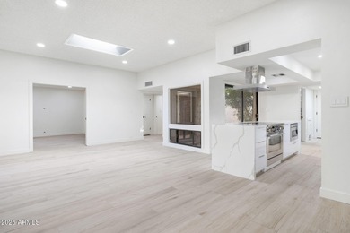 Beautifully maintained 2 bed, 2 bath townhome in the guard-gated on The Phoenician  in Arizona - for sale on GolfHomes.com, golf home, golf lot