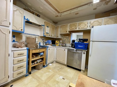 Investors, flippers, and hands-on buyers - don't miss this on Poinciana Golf Club in Florida - for sale on GolfHomes.com, golf home, golf lot